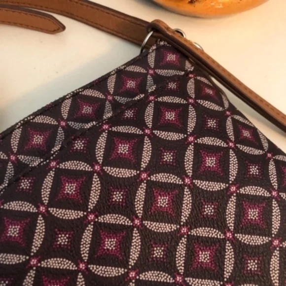 Fossil Leather Slim Crossbody Bag - Picture 3 of 3